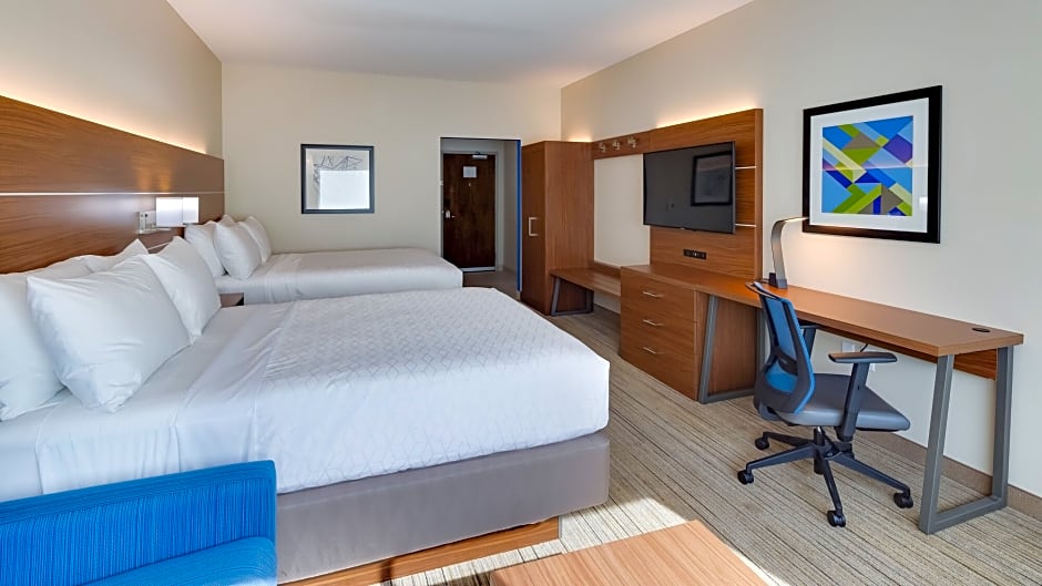 Holiday Inn Express & Suites Latta, an IHG Hotel