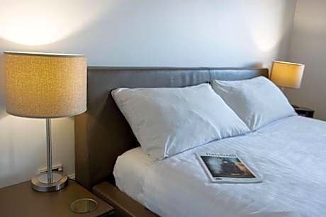 Ikon Hotel