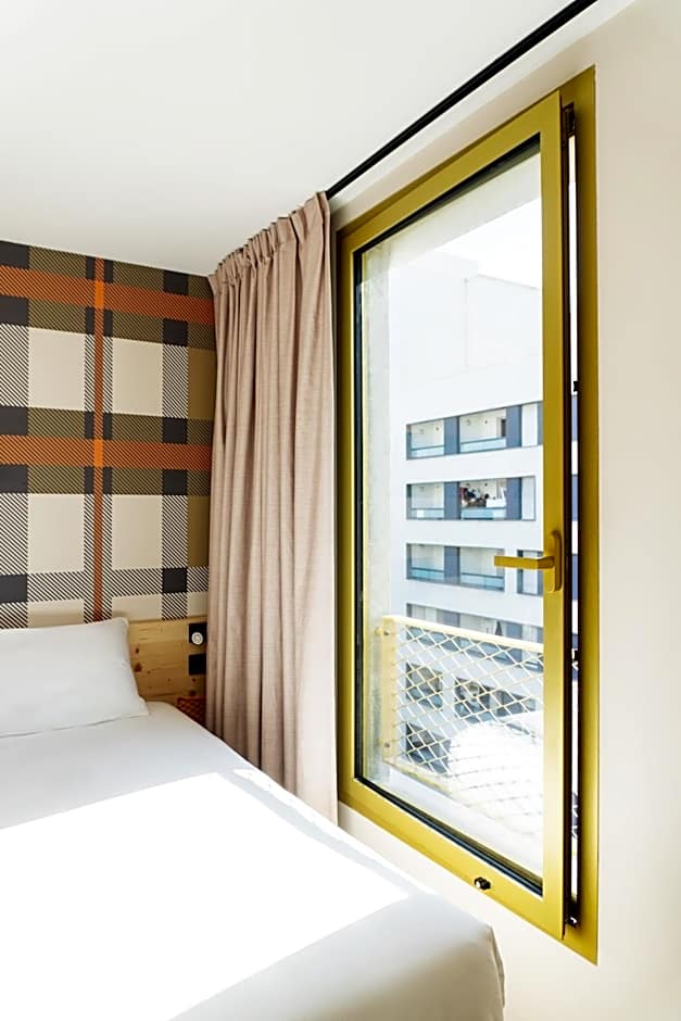 EasyHotel Marseille Euromed