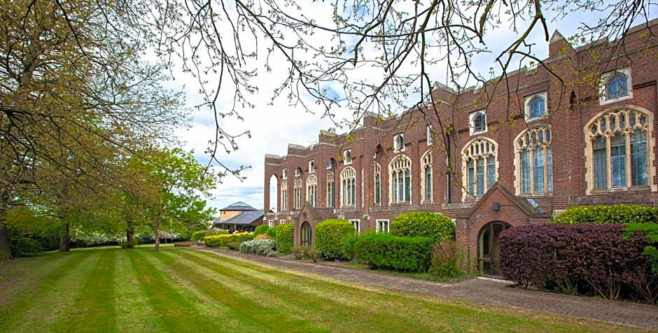 London Chigwell Prince Regent Hotel, BW Signature Collection