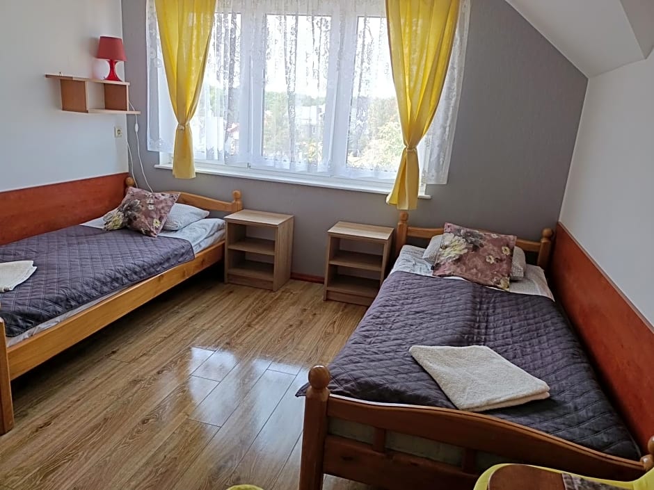 Pokoje Gościnne u MARCINA- sala zabaw, basen, melex, rowery, grill, mini dmuchaniec