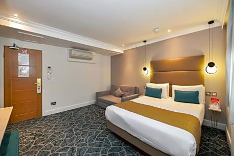 Executive Triple Room