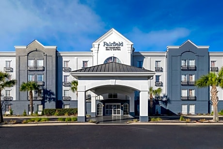 Fairfield Inn & Suites by Marriott Charleston North/Ashley Phosphate