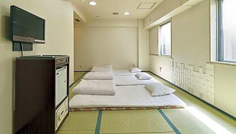 Japanese-Style Quadruple Room - Smoking