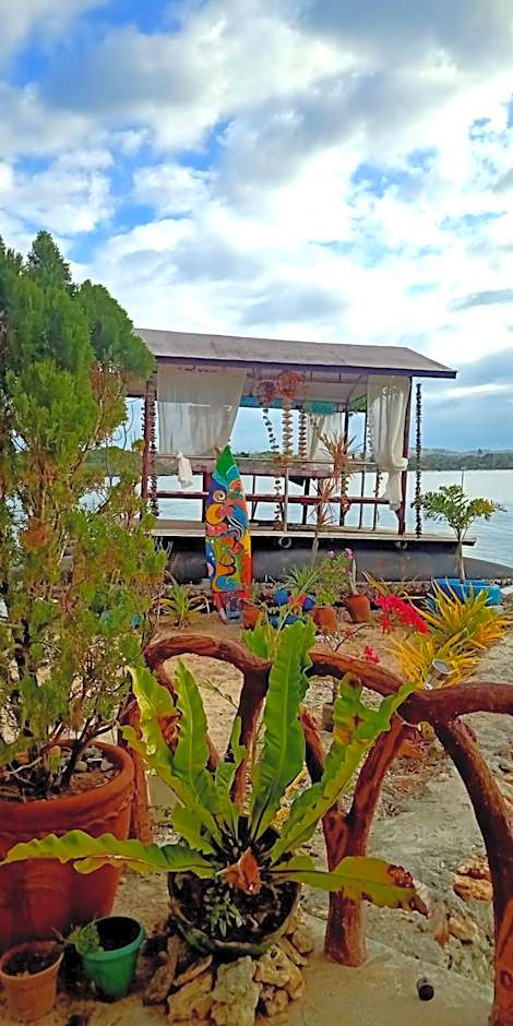 CASA BOLO IN ALAMINOS with HIDDEN WHITE BEACH near 100 Islands