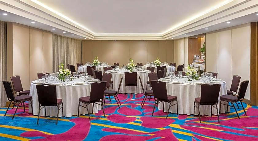 Dusit Thani Manila Hotel