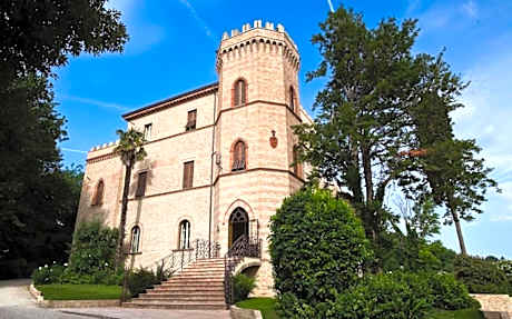 Castello Montegiove