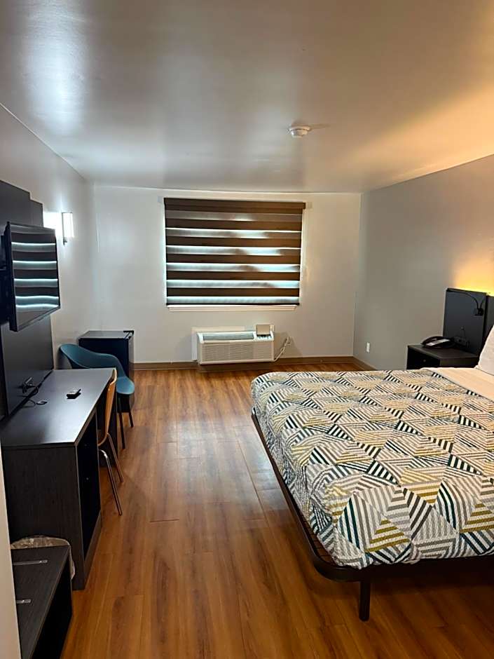 Motel 6-Ennis, TX