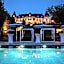 Hotel L'Incomparable by Les Etincelles