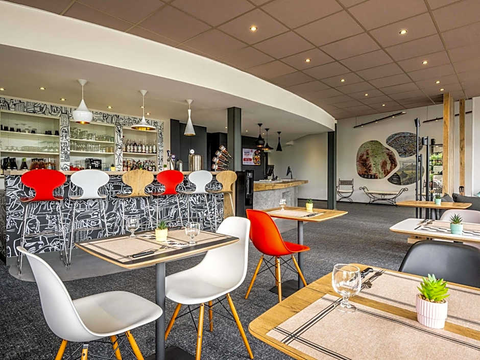 ibis Issoire