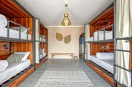 6-Bed Mixed Dormitory Room