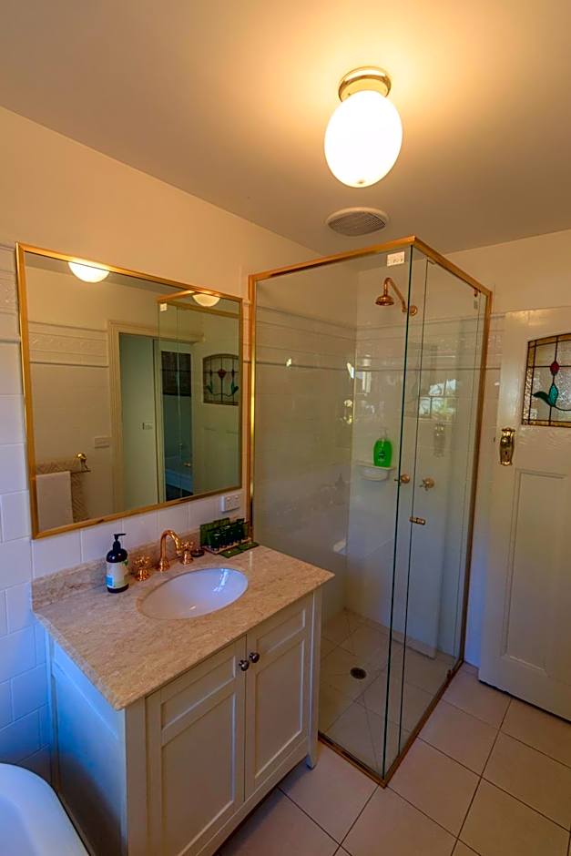 The Oaks Lilydale Accommodation