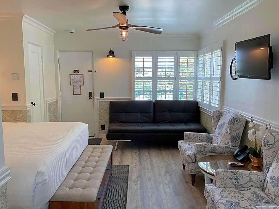 Carmel Green Lantern Inn