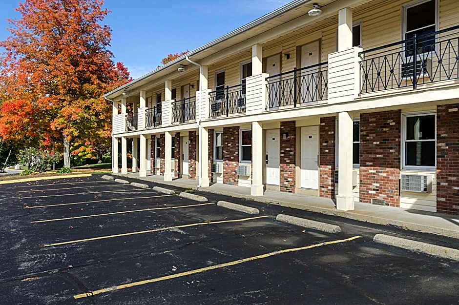 Econo Lodge Sturbridge
