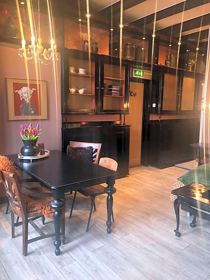 Slapen bij Café de Concurrent