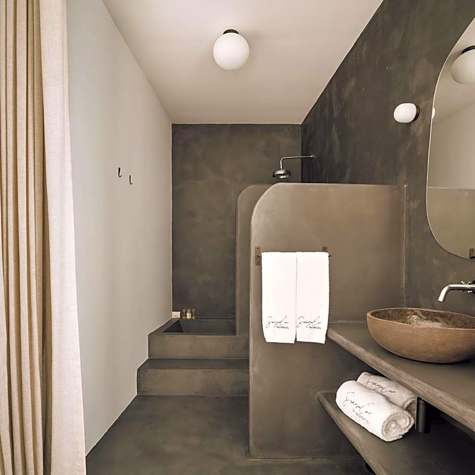 White Exclusive Suites & Villas