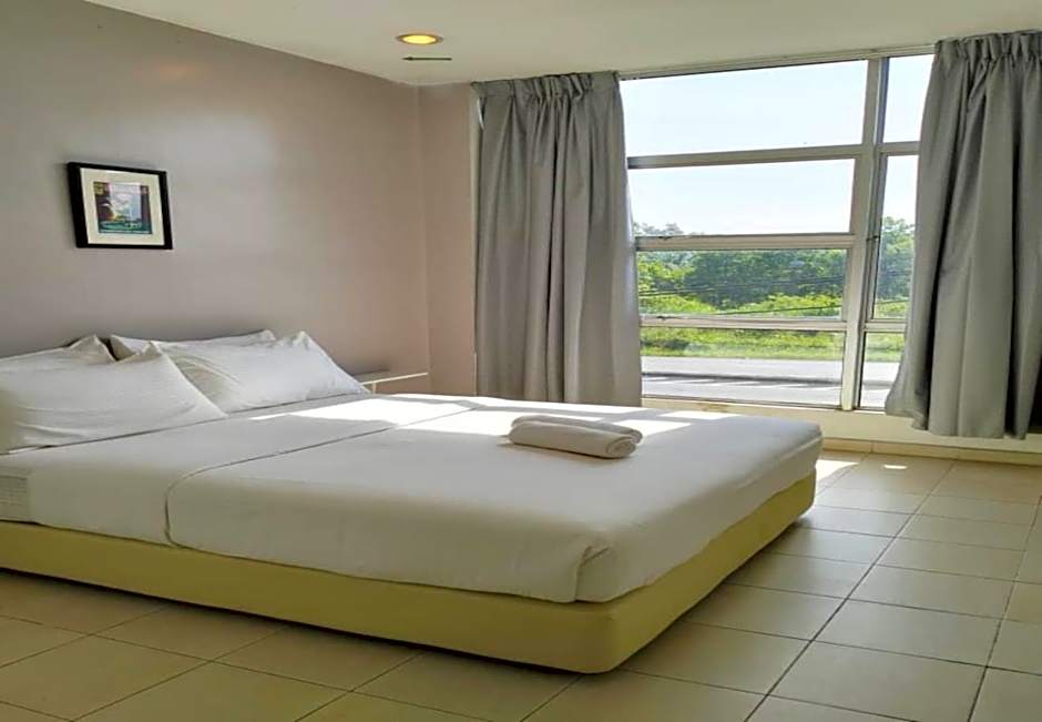 1108 Hotel Sungkai