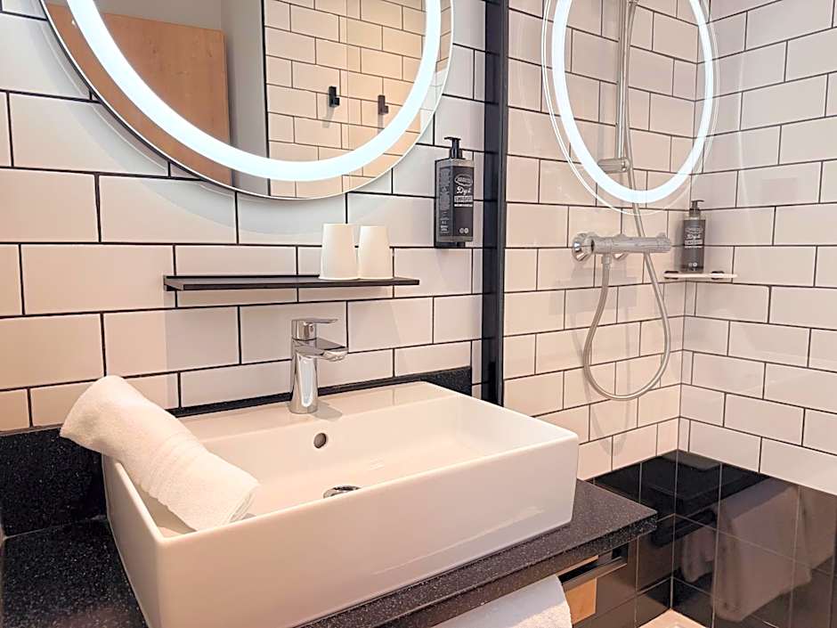 Ibis Lunel Petite Camargue