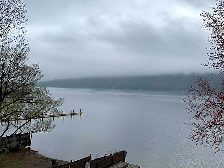 The Sundowner on Lake George