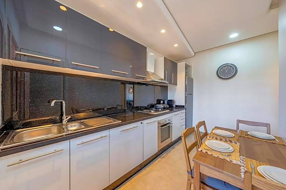 Modern 2BR Apartment with Pool & Secure Parking in Marrakech