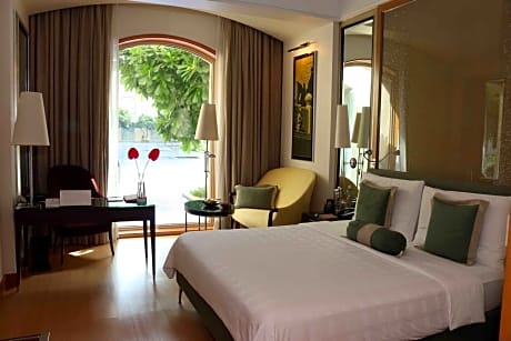 Superior Double or Twin Room with Pool View