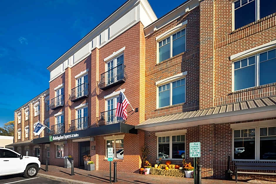 Holiday Inn Express and Suites Dahlonega - University Area By IHG
