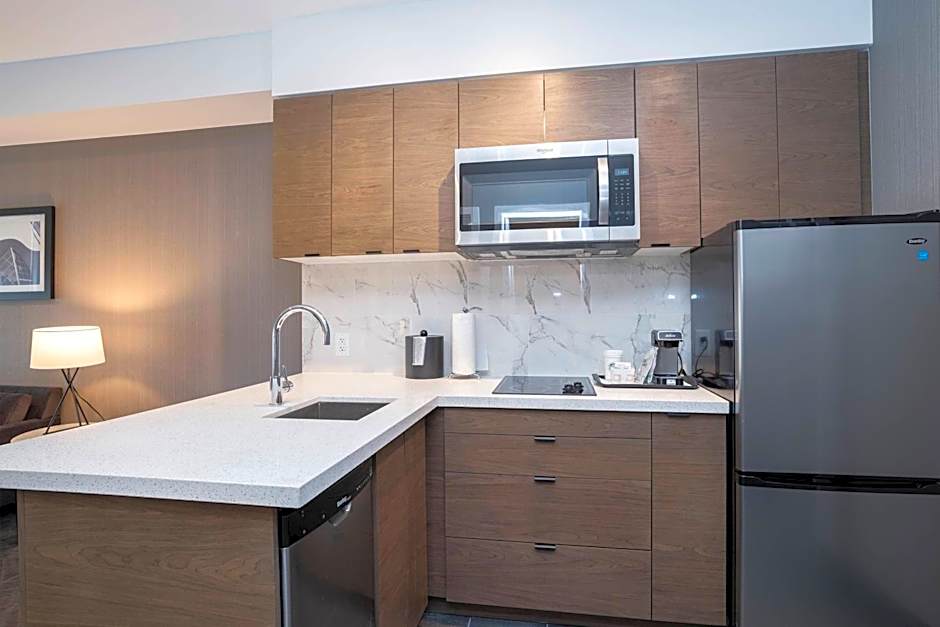 Sandman Signature Sherwood Park Hotel