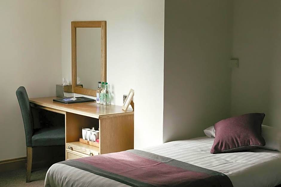 St. Davids Cross Hotel