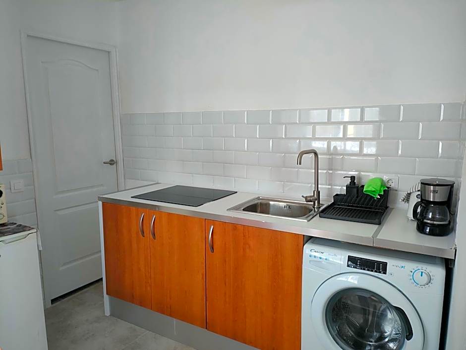 Alba 2 apartamento y Alba 3 habitación con baño