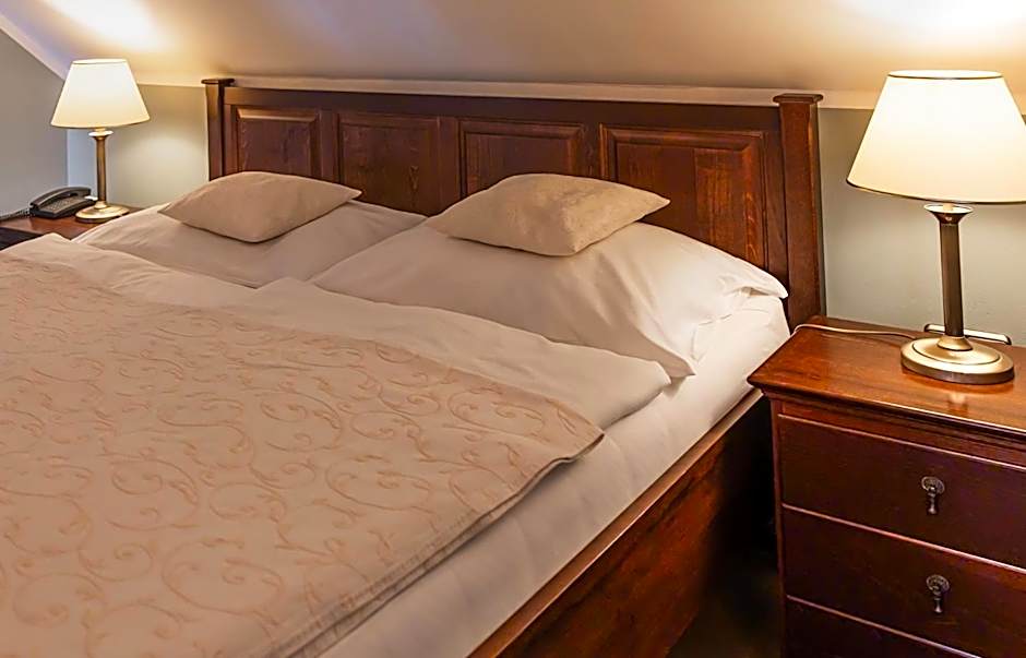 Hotel Octarna - Free On-site Parking