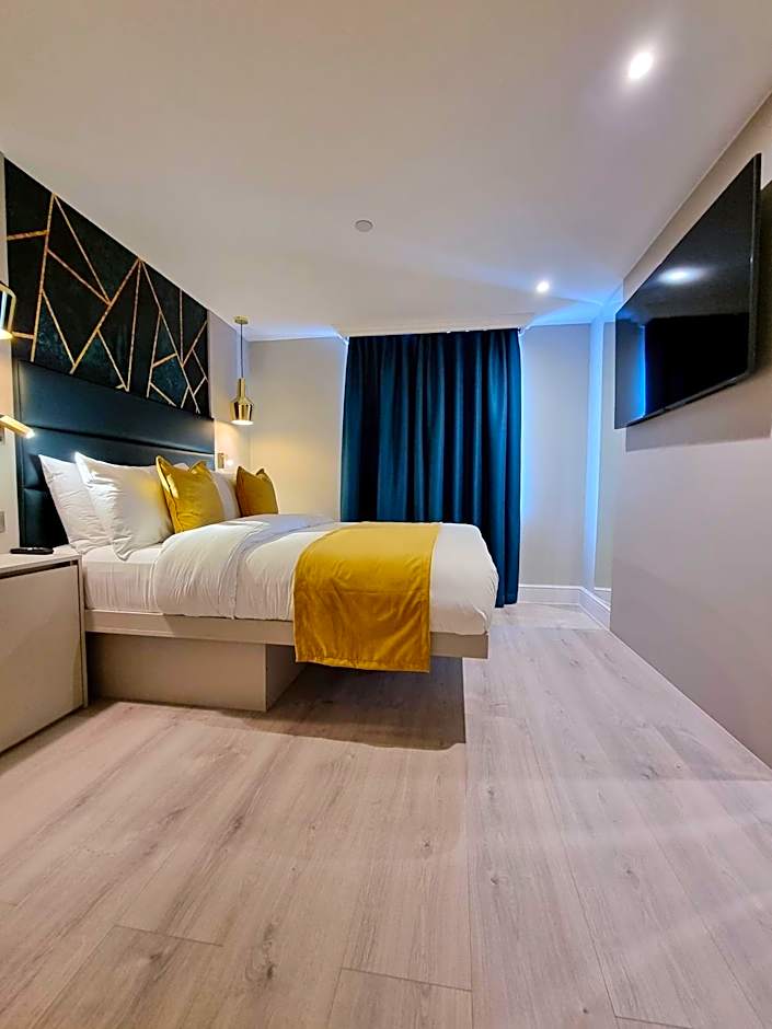 NOX Kensington Gardens