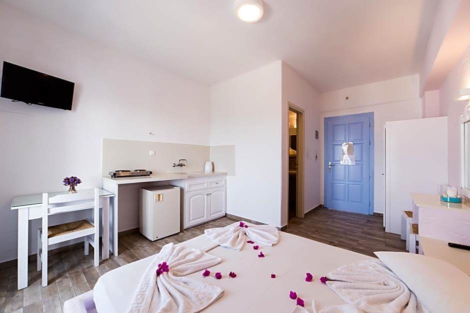 Stratos Apartments & Studios