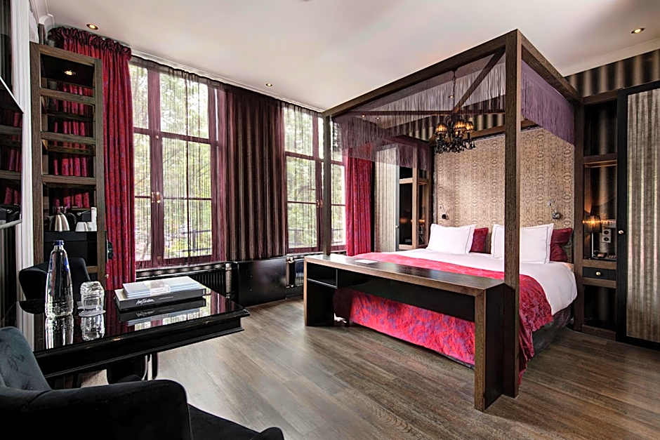 The Pavilions Amsterdam, The Toren