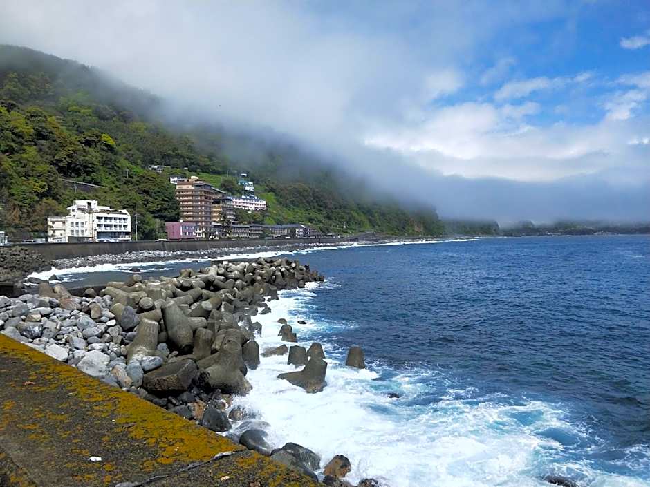 Izu Hokkawa Seaside Guesthouse – Higashiizu, KY