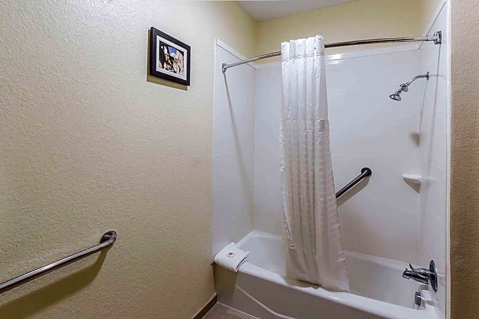 Comfort Inn I-10 EAST Near AT&T Center