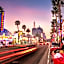 Los Angeles Premium Suites with Free Parking