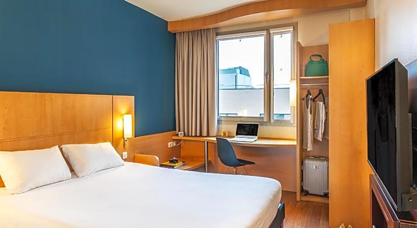 ibis Barcelona Pza Glories 22