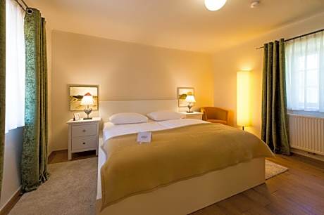 Suite with Garden View