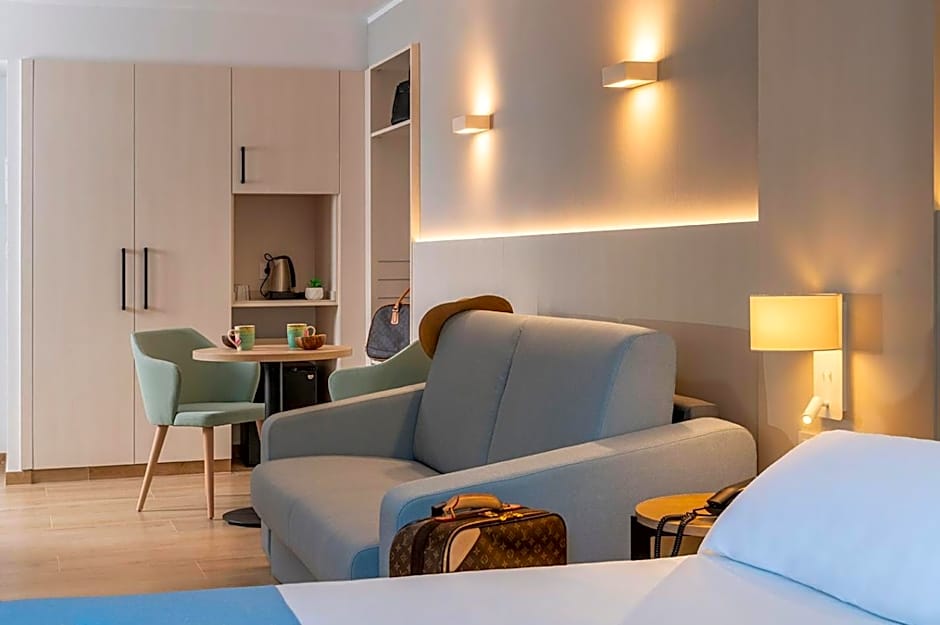 Aparthotel Costa Encantada