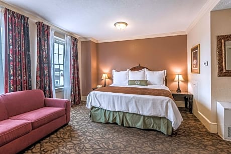 1 King Bed, Nonsmoking