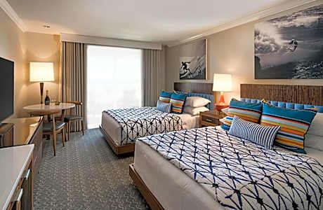 Queen Room with Two Queen Beds - Partial Ocean View