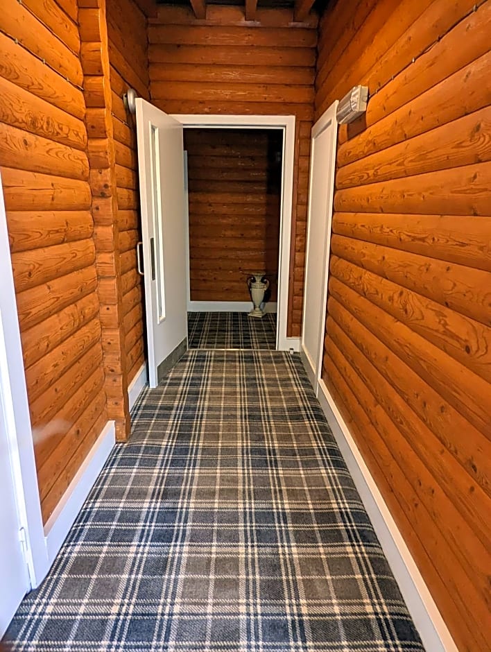 Kaoglen Squirrel Drey-Hot Tub-Pet Friendly-Perth