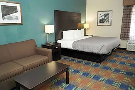 1 King Bed and Sofabed - No Smoking