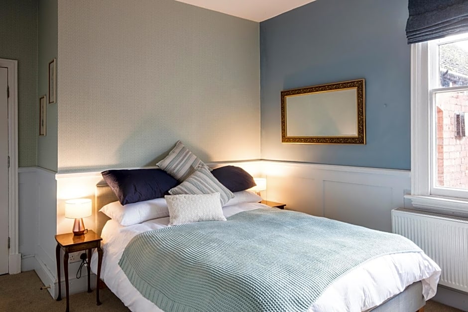 Bournville House & Cafe