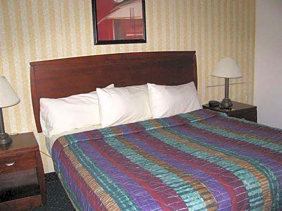 Super 8 by Wyndham Sacramento