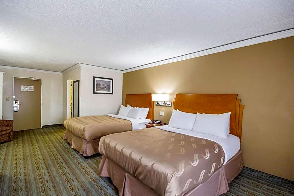 Quality Inn & Suites Kansas City - Independence I-70 East