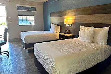 2 Double Beds Non-Smoking