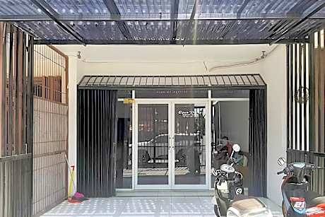 RedDoorz near Alun Alun Kota Serang