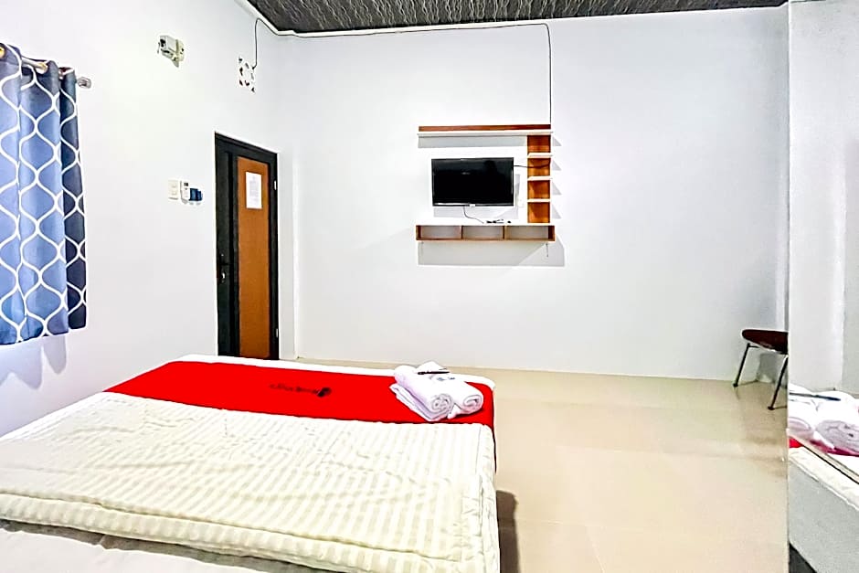 RedDoorz @ MG House Siantar Timur