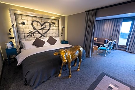 Jimmie Martin Penthouse Suite